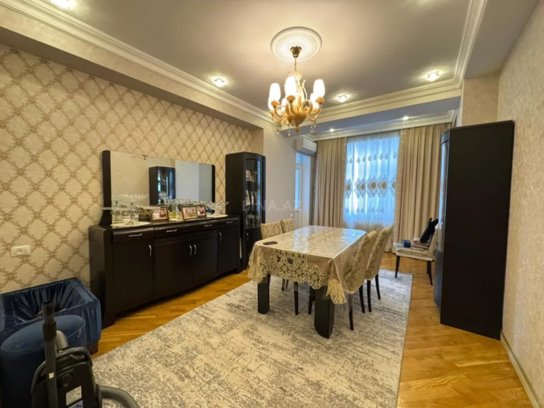 Satılır 3 otaqlı mənzil 100 m²