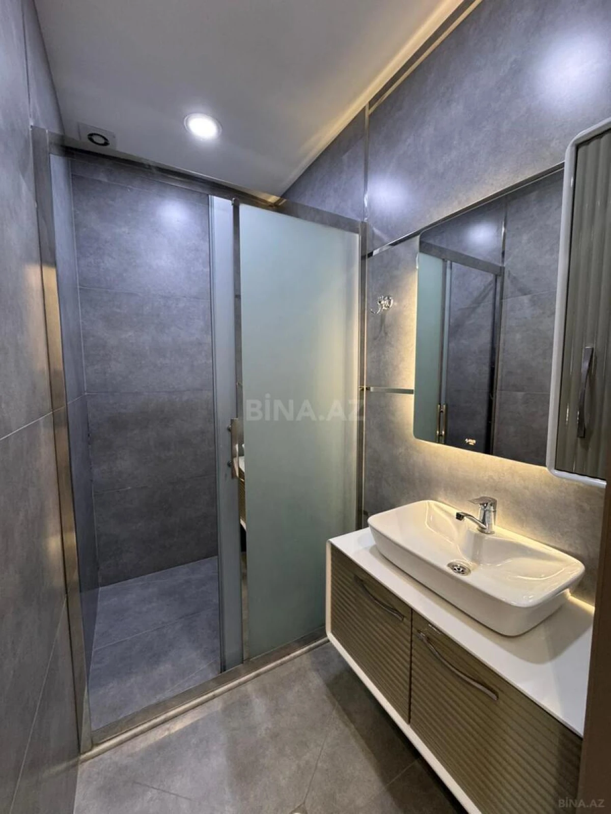 Satılır 3 otaqlı mənzil 85 m²