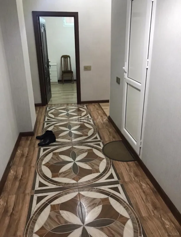 Satılır 3 otaqlı mənzil 76 m²