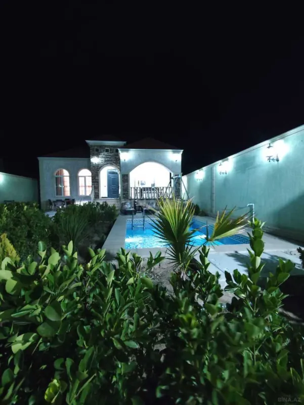 Kirayə verilir 4 otaqlı həyət evi 180 m²