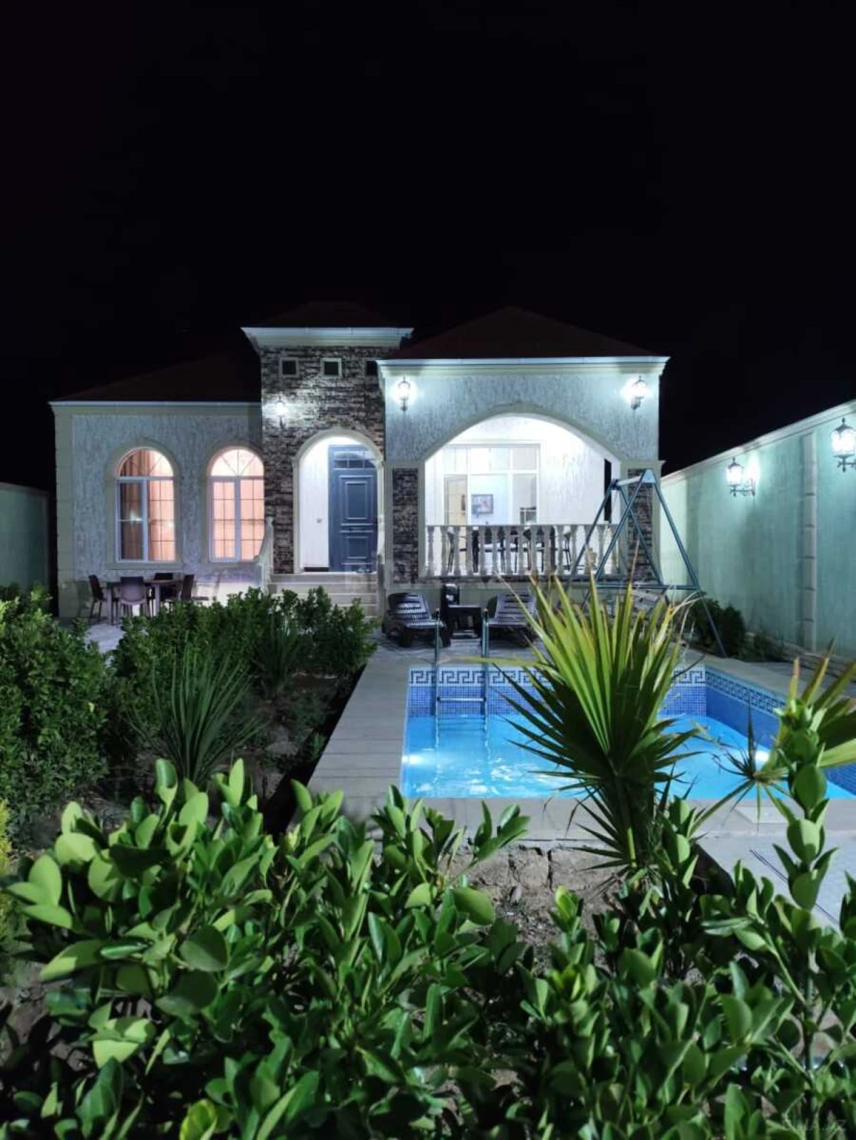 Kirayə verilir 4 otaqlı həyət evi 180 m²