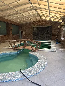 Kirayə verilir 7 otaqlı həyət evi 650 m²