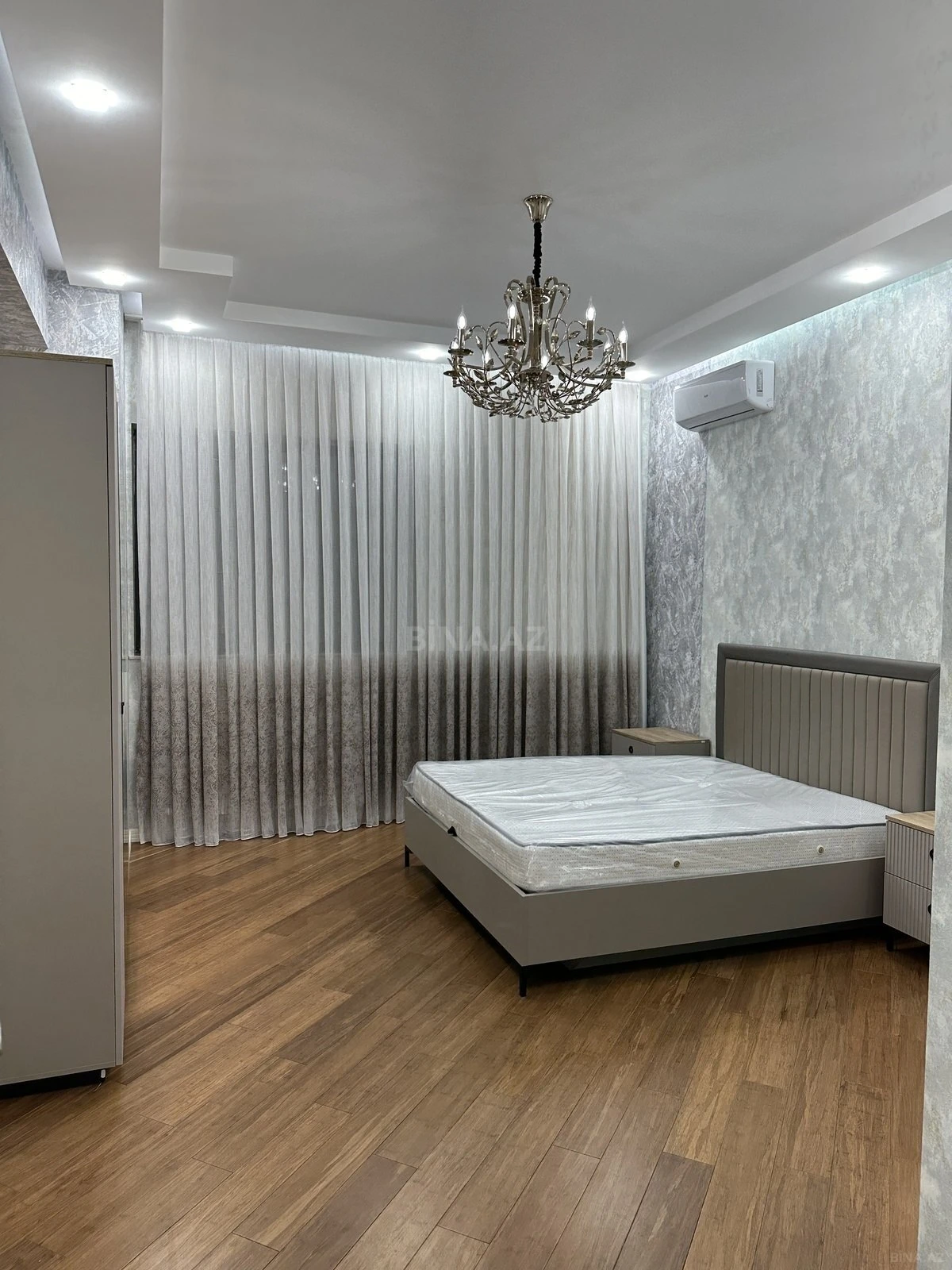 Kirayə verilir 4 otaqlı mənzil 170 m²