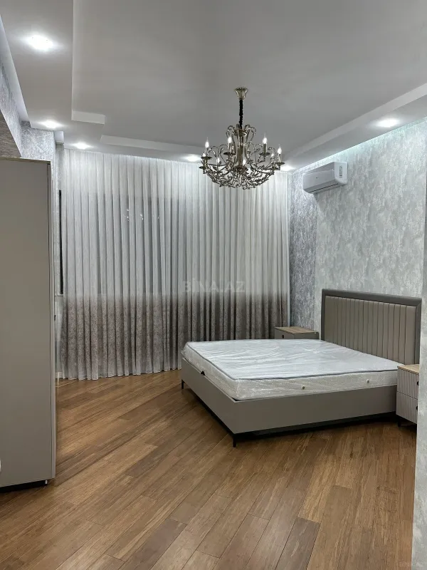 Kirayə verilir 4 otaqlı mənzil 170 m²