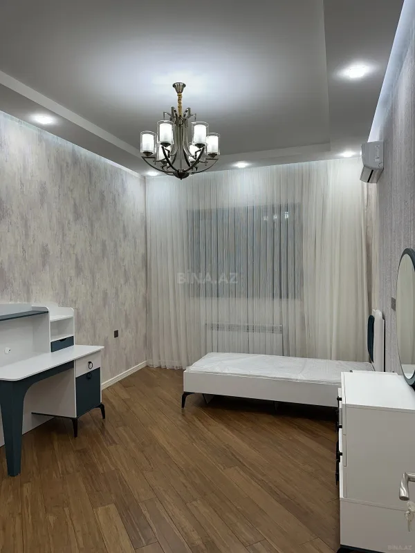Kirayə verilir 4 otaqlı mənzil 170 m²