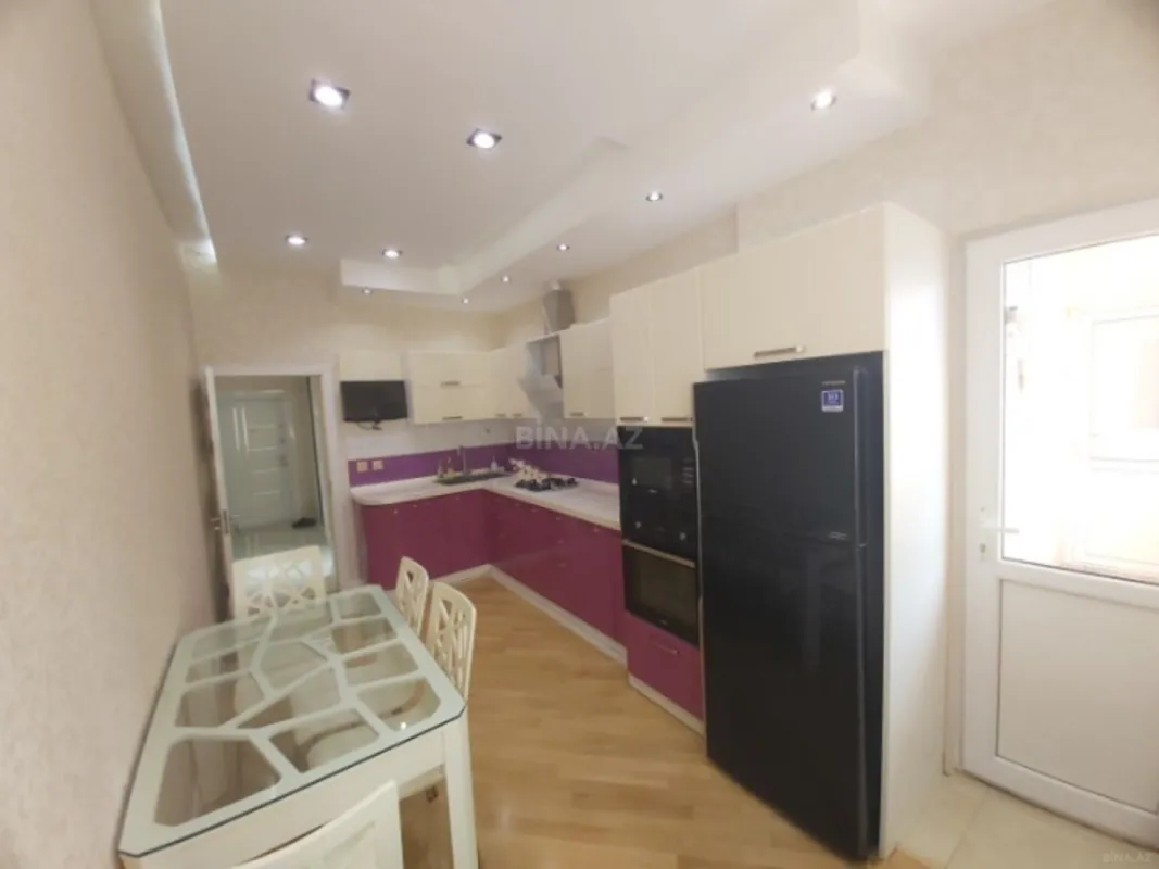 Satılır 3 otaqlı mənzil 110 m²