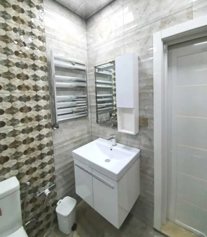 Satılır 3 otaqlı mənzil 110 m²