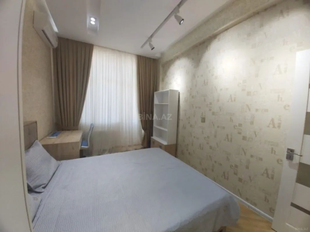 Satılır 3 otaqlı mənzil 110 m²