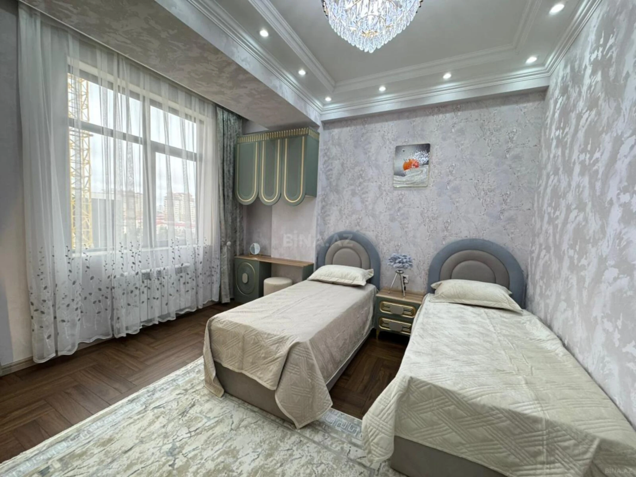 Satılır 3 otaqlı mənzil 128 m²