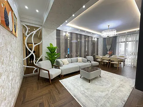 Satılır 3 otaqlı mənzil 128 m²