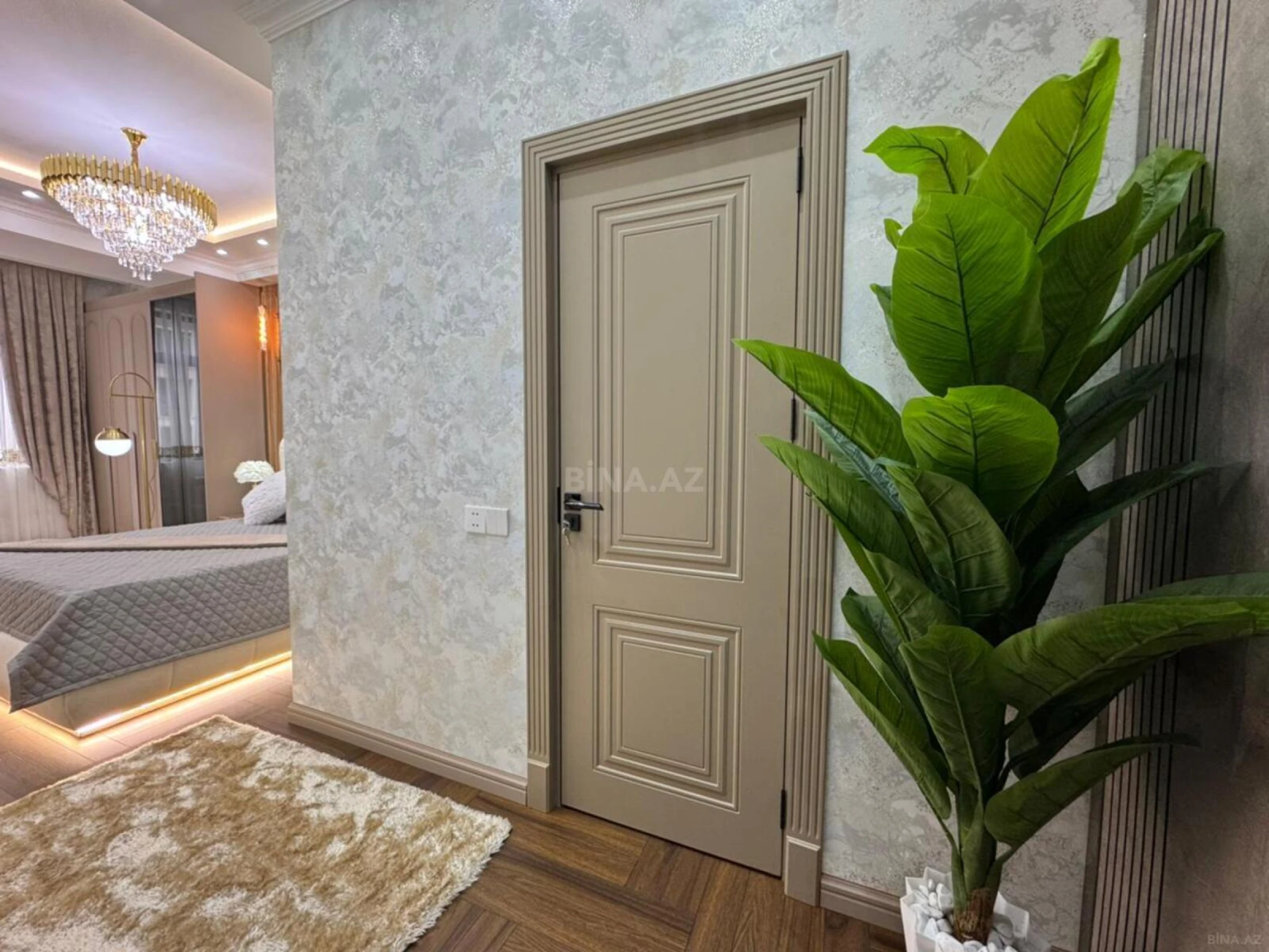 Satılır 3 otaqlı mənzil 128 m²