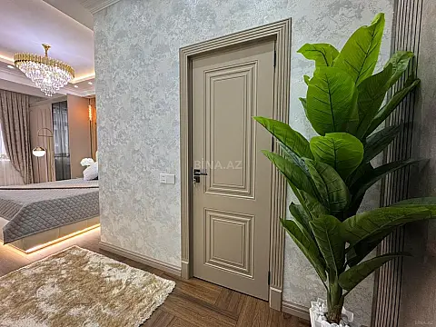 Satılır 3 otaqlı mənzil 128 m²