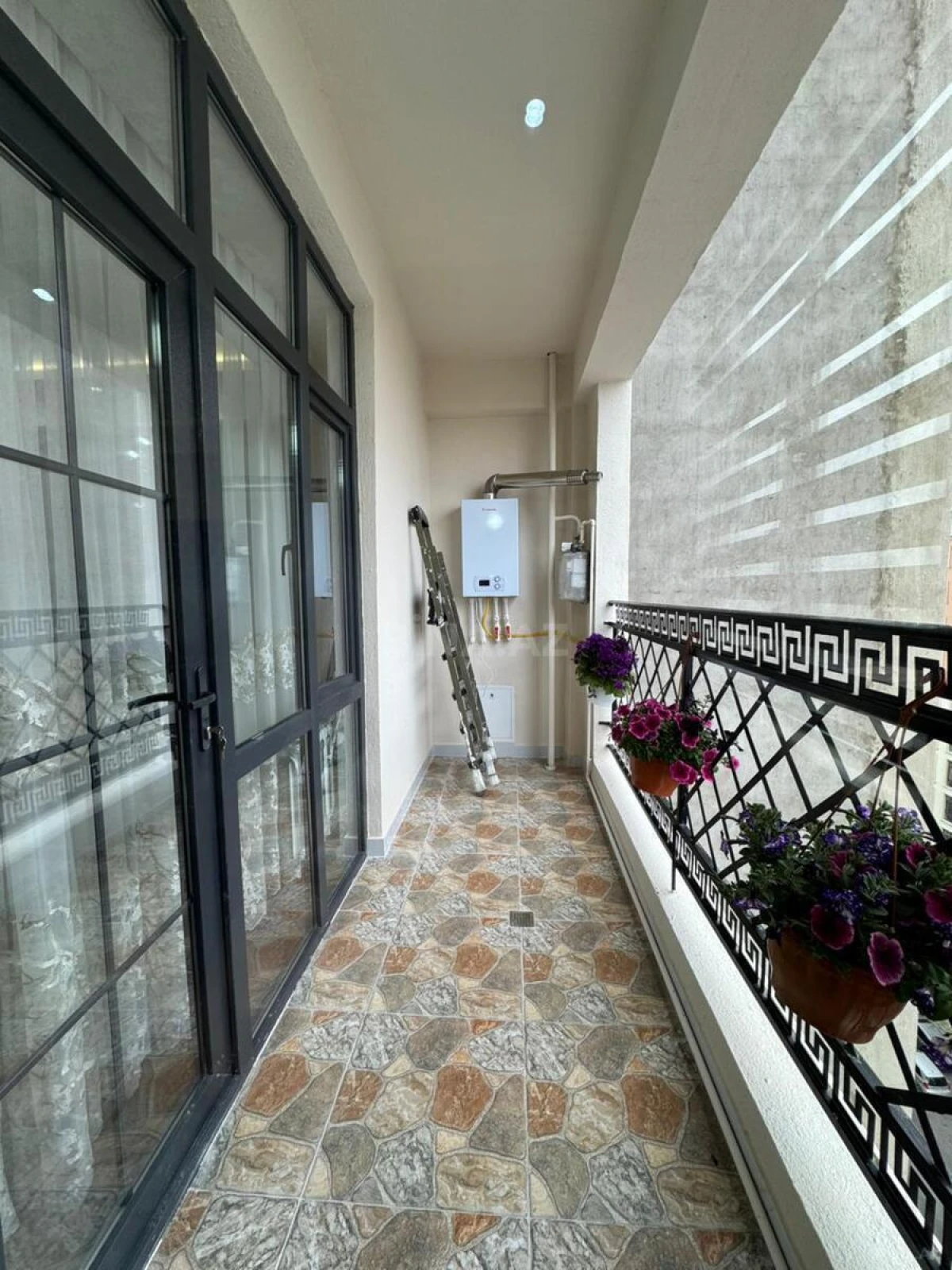Satılır 3 otaqlı mənzil 128 m²