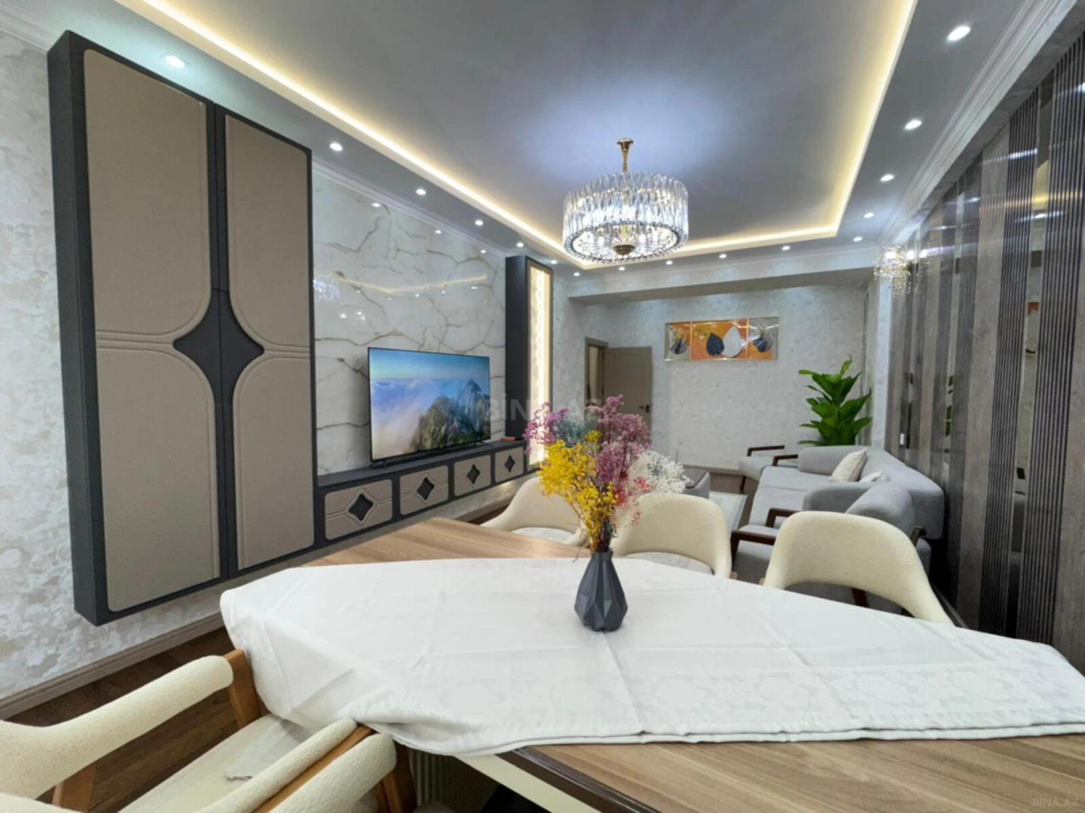 Satılır 3 otaqlı mənzil 128 m²