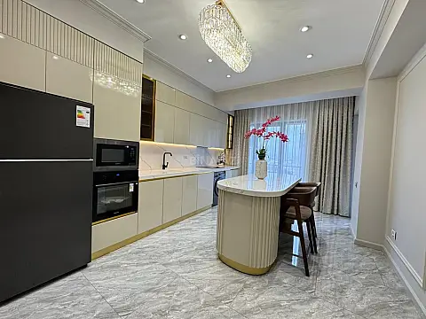Satılır 3 otaqlı mənzil 128 m² — Bakı, Xətai 3 otaq 128.00 m²