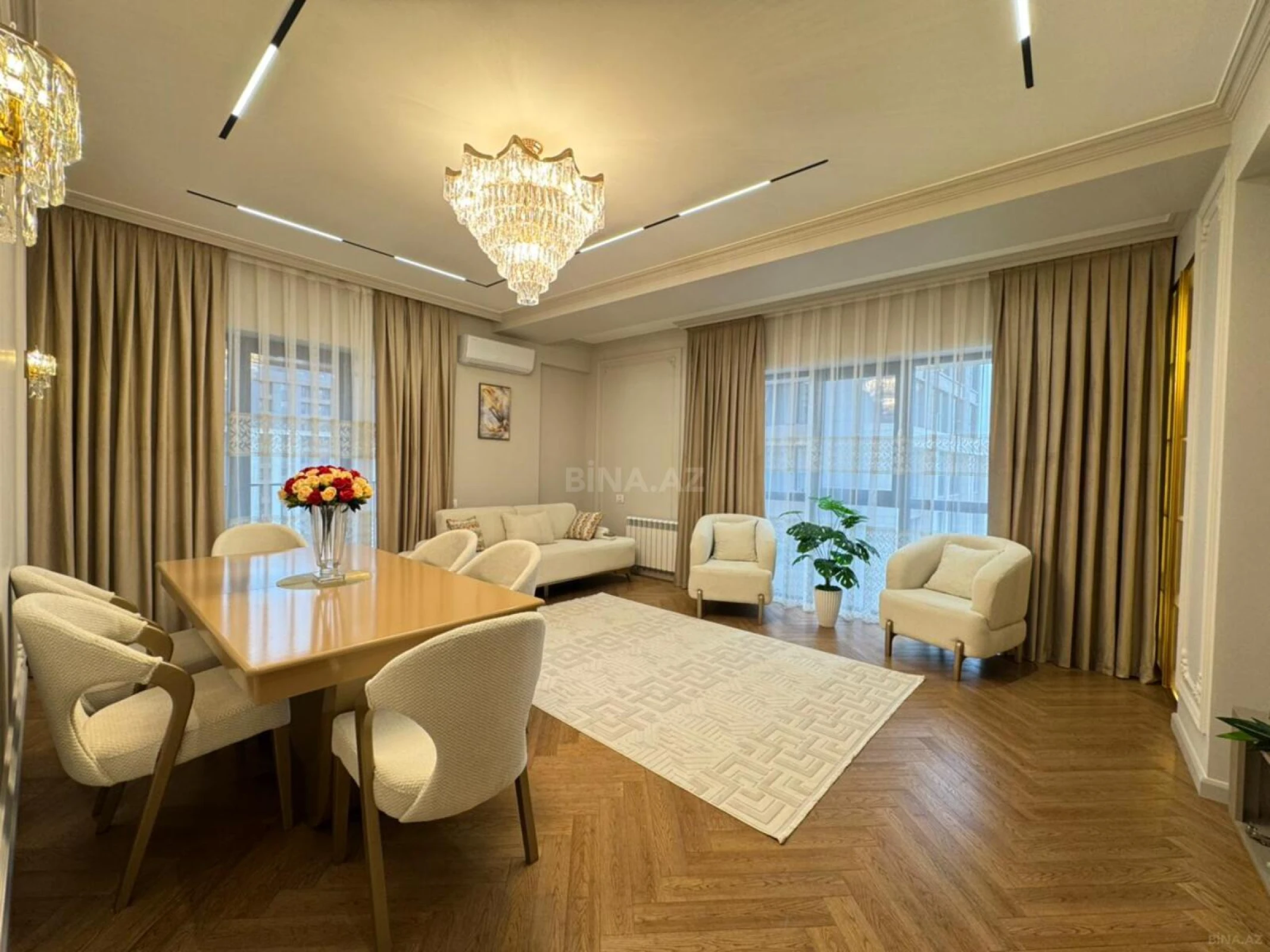 Satılır 3 otaqlı mənzil 128 m²