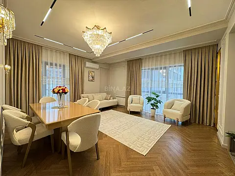 Satılır 3 otaqlı mənzil 128 m²