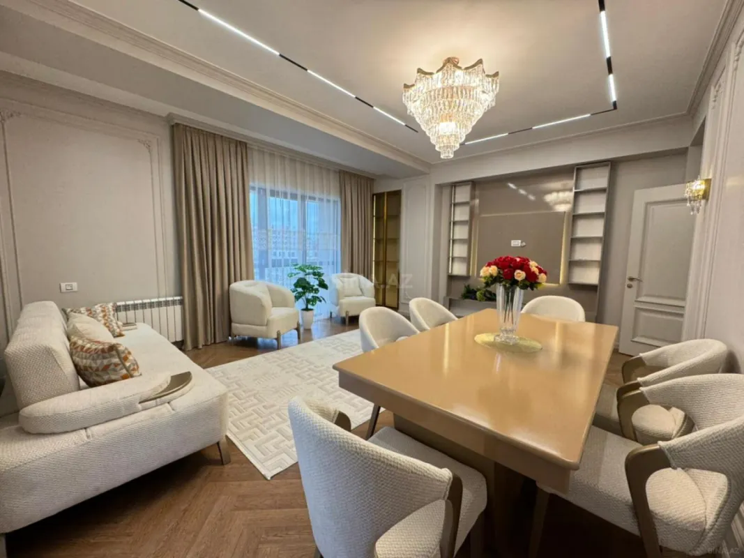 Satılır 3 otaqlı mənzil 128 m²