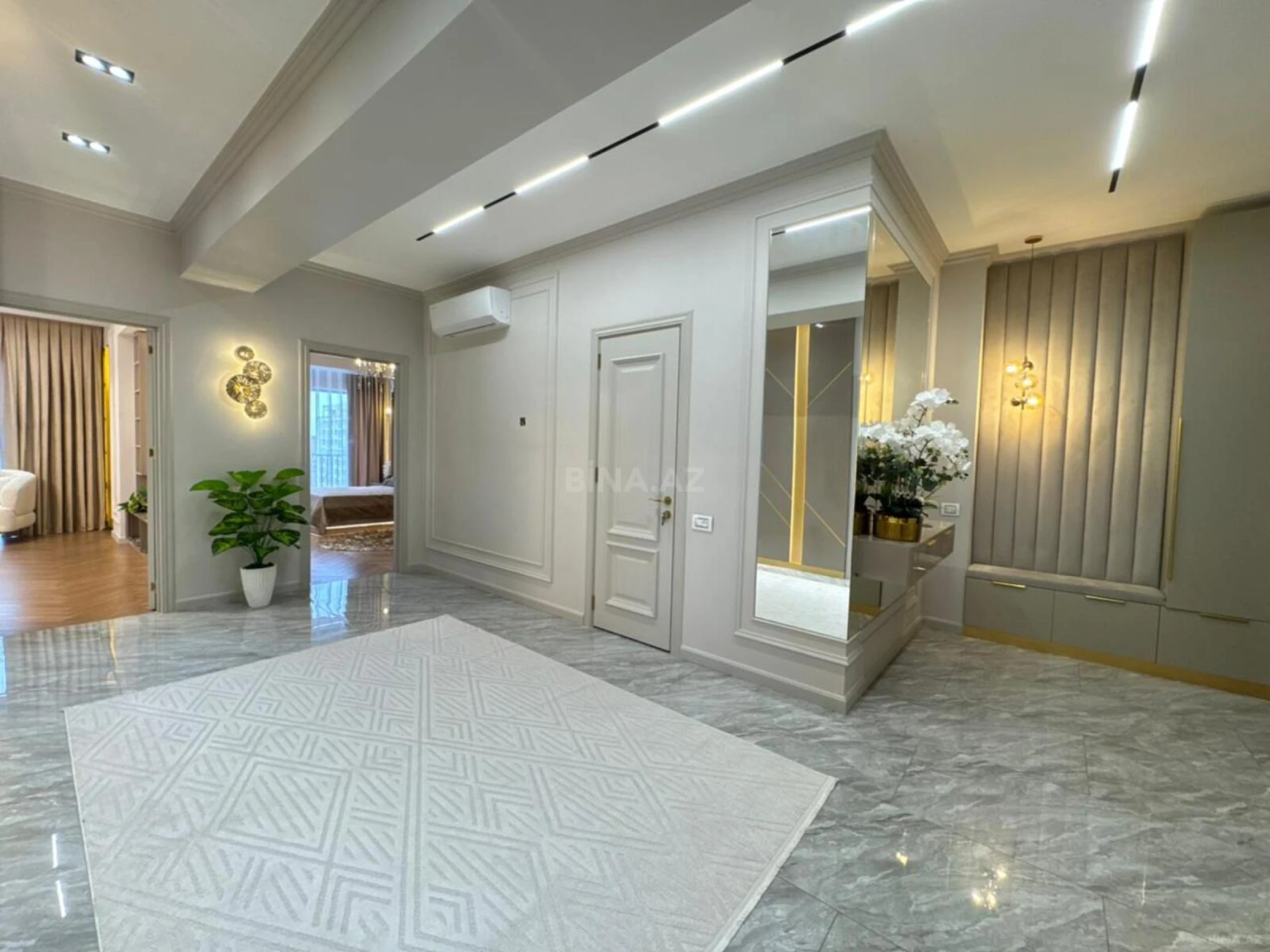 Satılır 3 otaqlı mənzil 128 m²