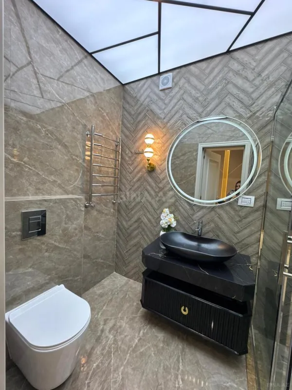 Satılır 3 otaqlı mənzil 128 m²