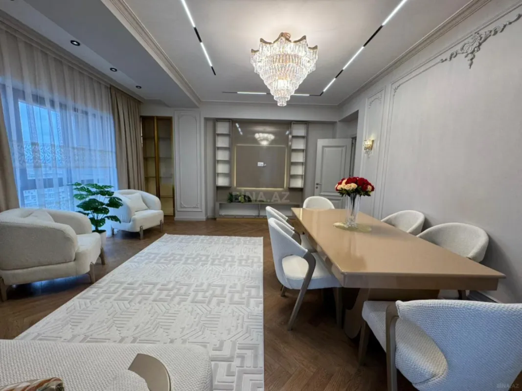 Satılır 3 otaqlı mənzil 128 m²