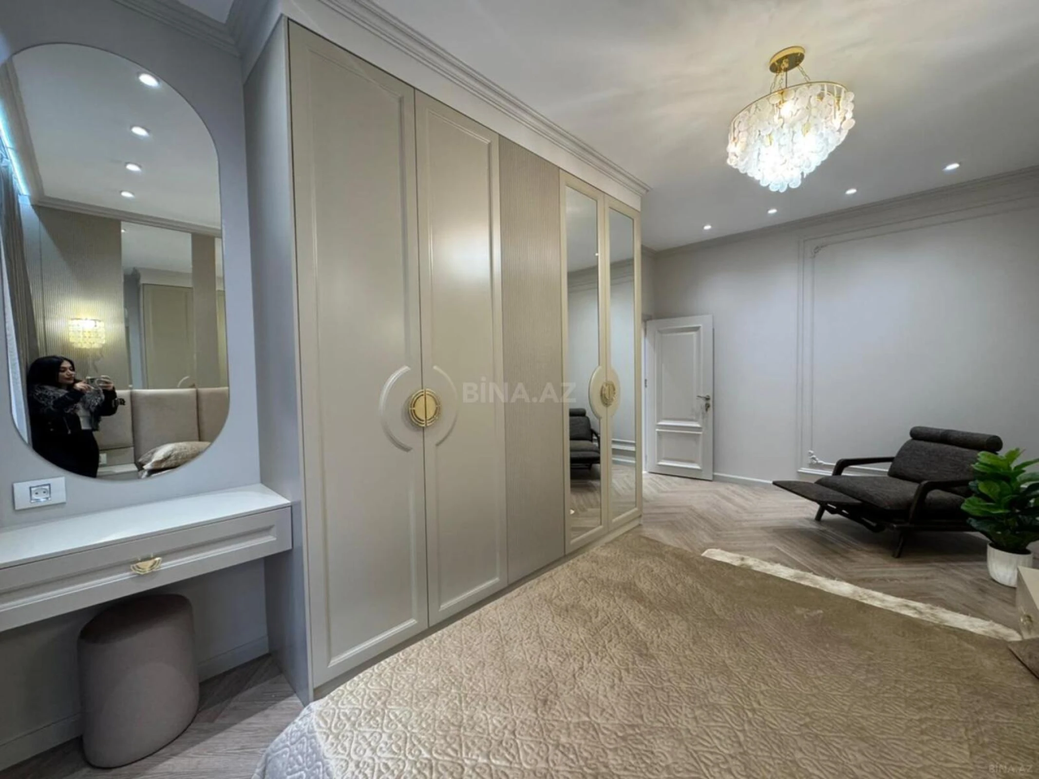 Satılır 3 otaqlı mənzil 91 m²