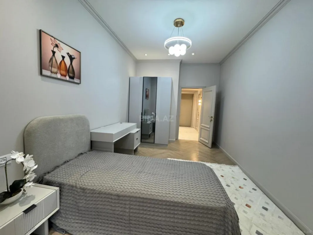 Satılır 3 otaqlı mənzil 91 m²