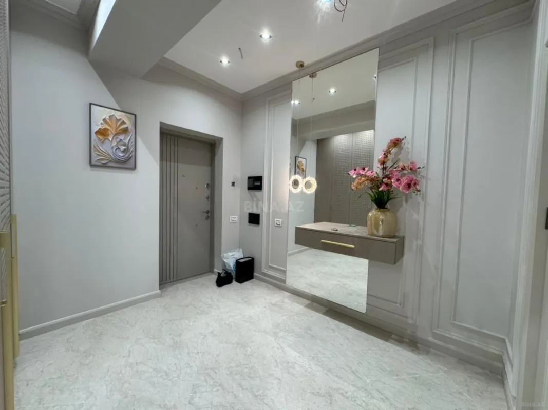 Satılır 2 otaqlı mənzil 65 m²