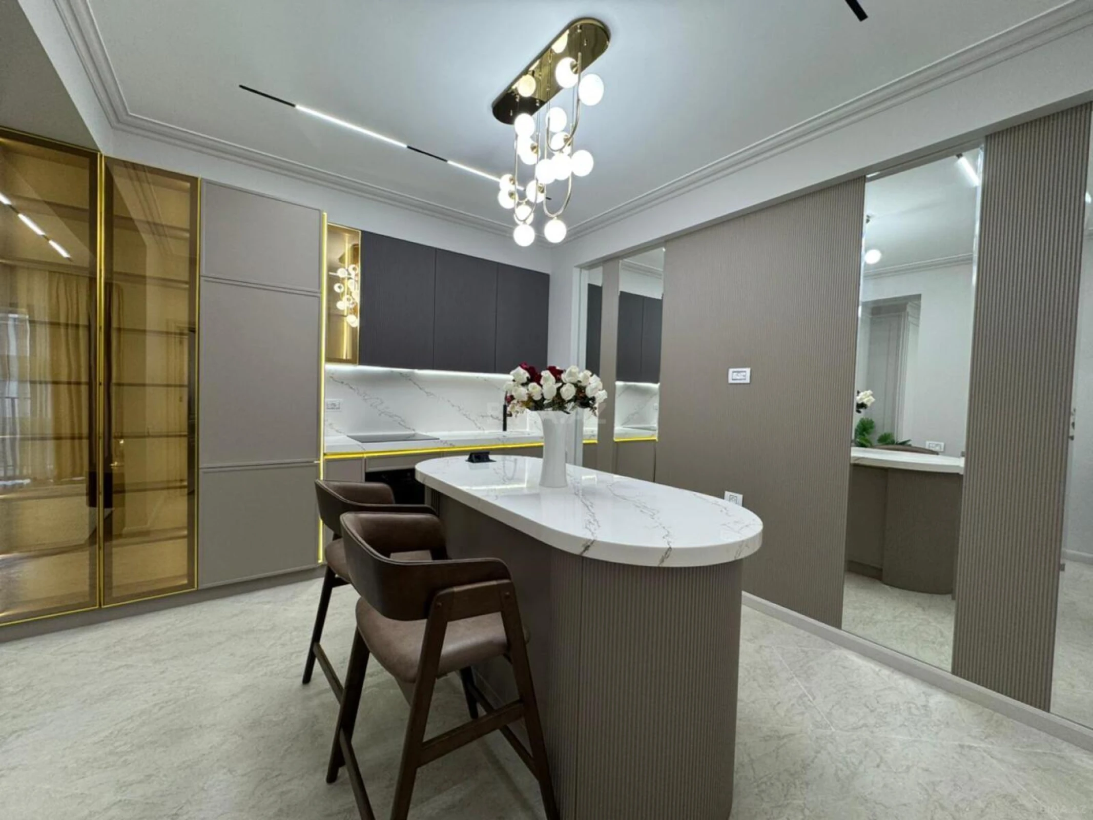Satılır 2 otaqlı mənzil 65 m²