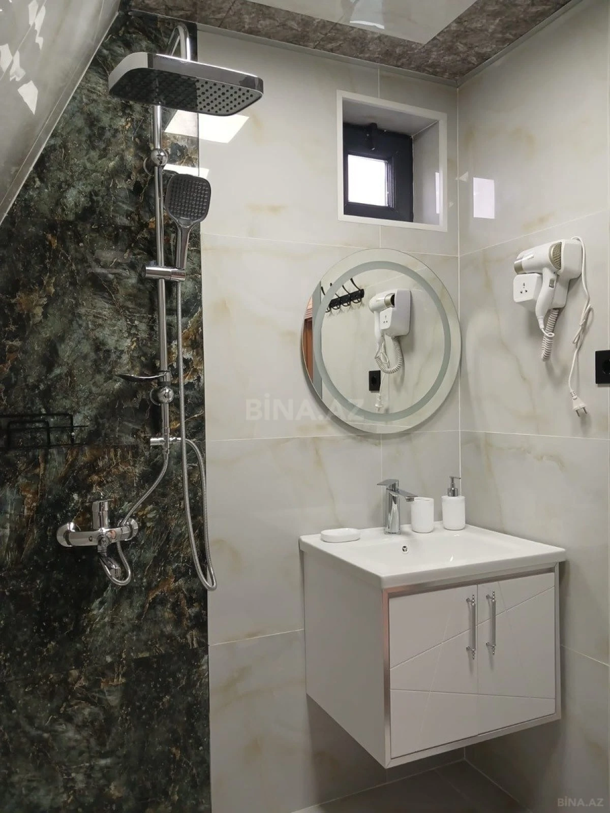 Satılır 3 otaqlı həyət evi 100 m²