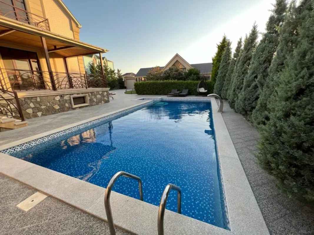 Kirayə verilir 3 otaqlı həyət evi 180 m²
