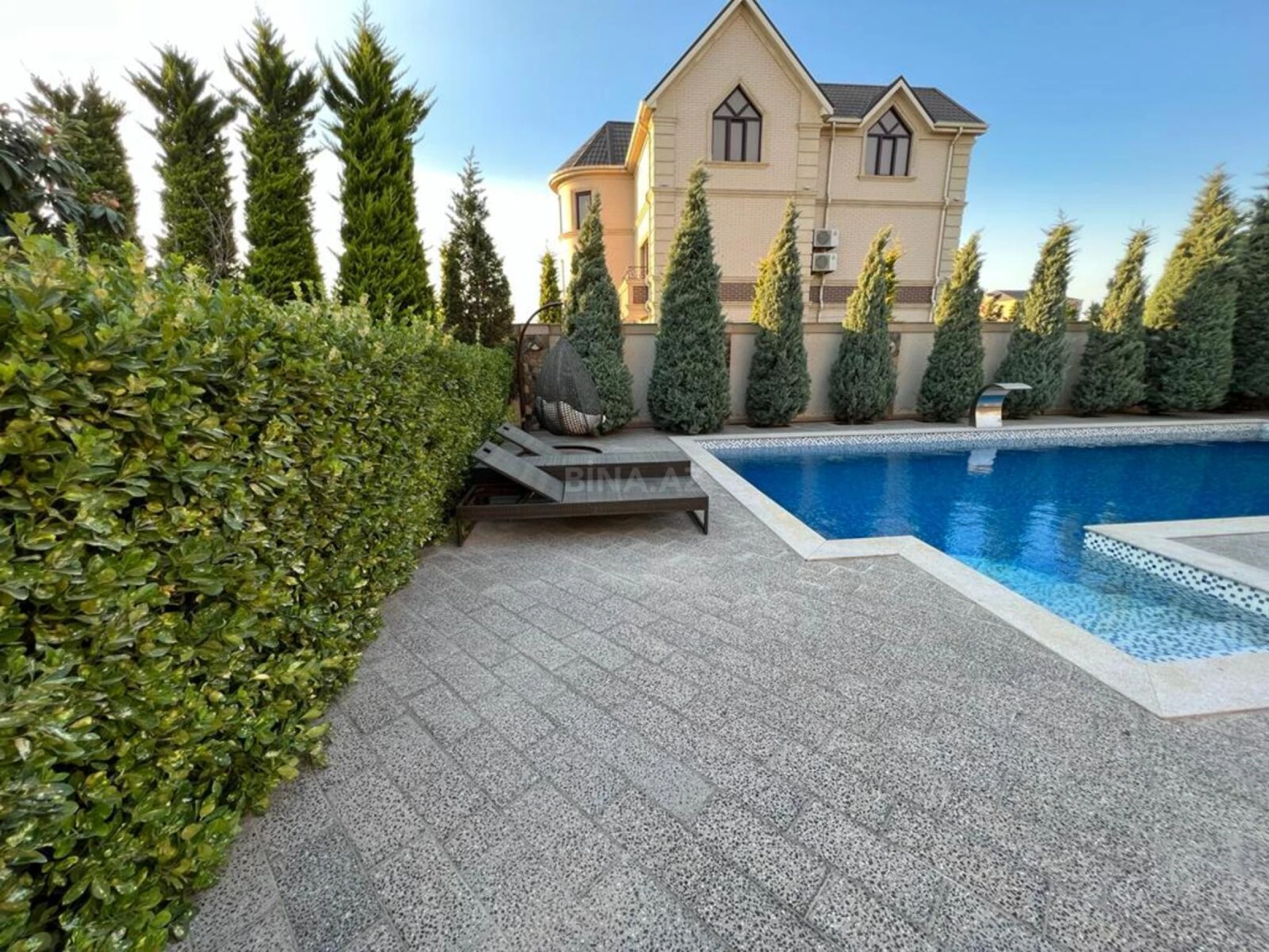 Kirayə verilir 3 otaqlı həyət evi 180 m²