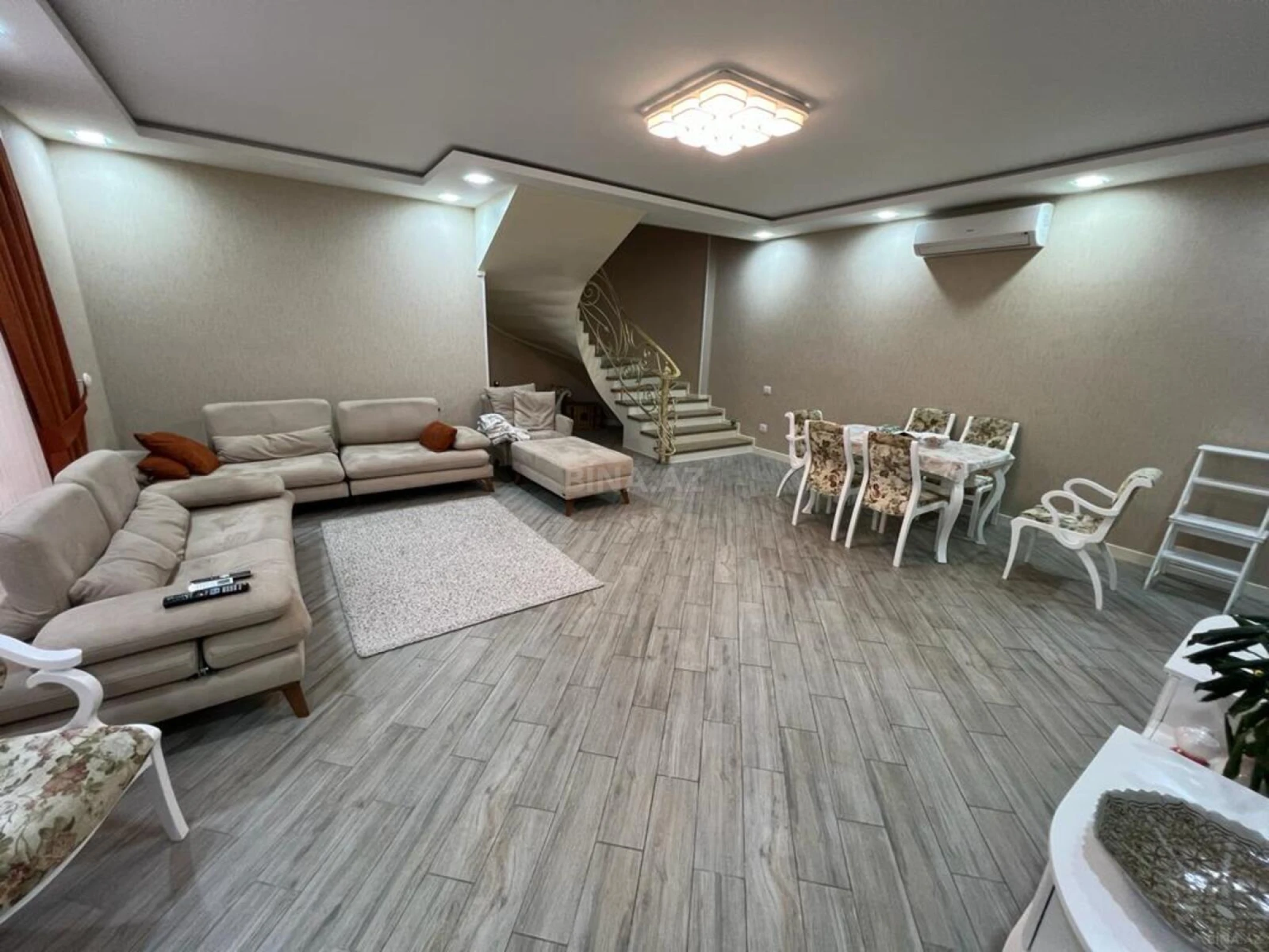 Kirayə verilir 3 otaqlı həyət evi 180 m²