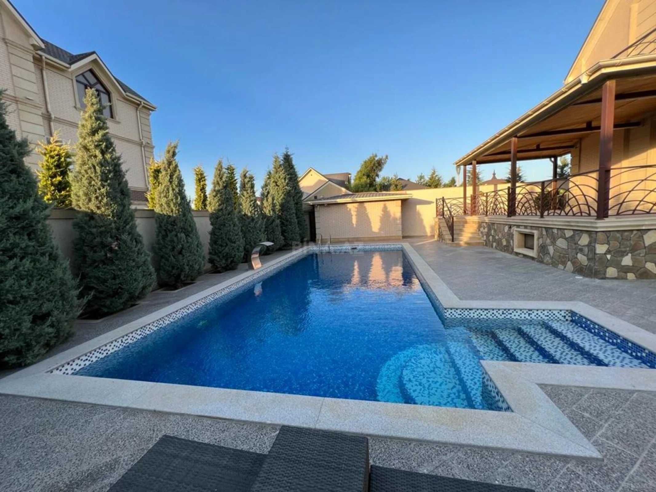 Kirayə verilir 3 otaqlı həyət evi 180 m²