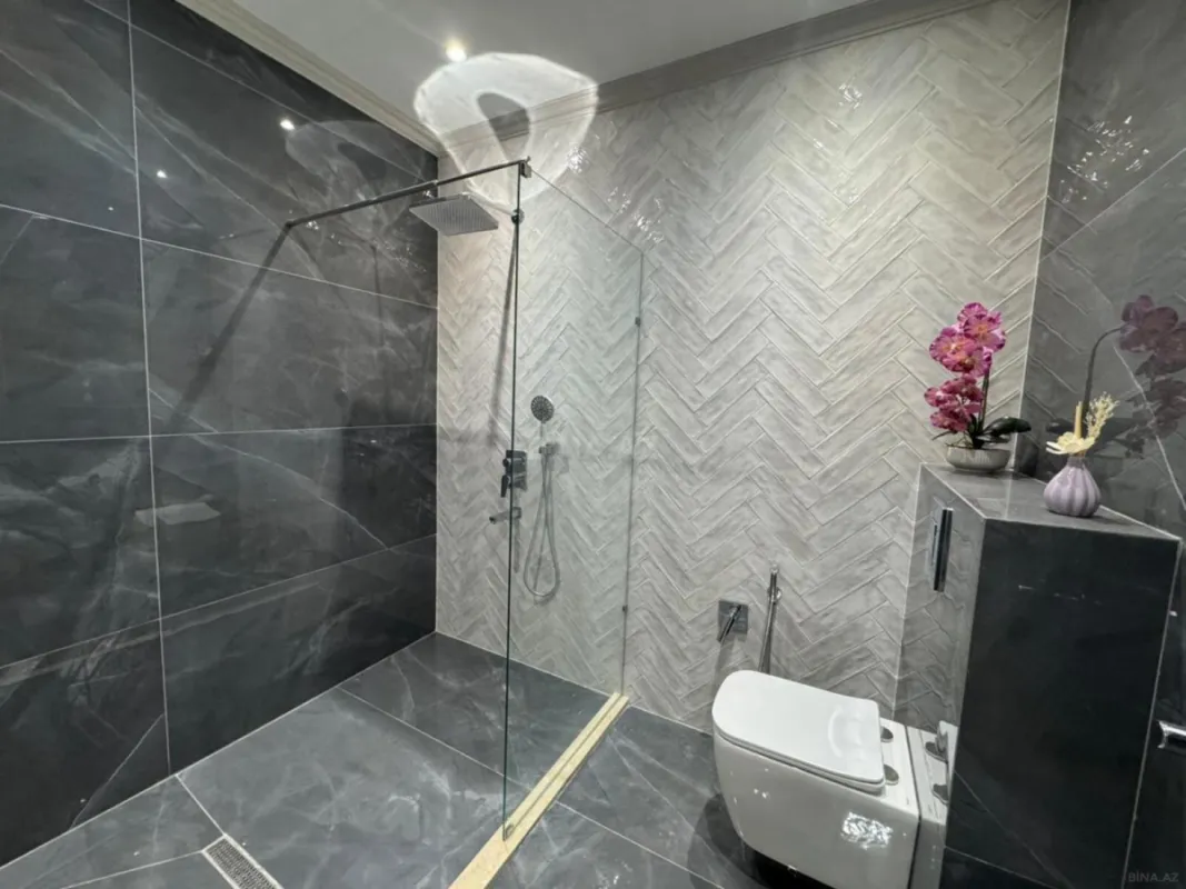 Satılır 2 otaqlı mənzil 68 m²