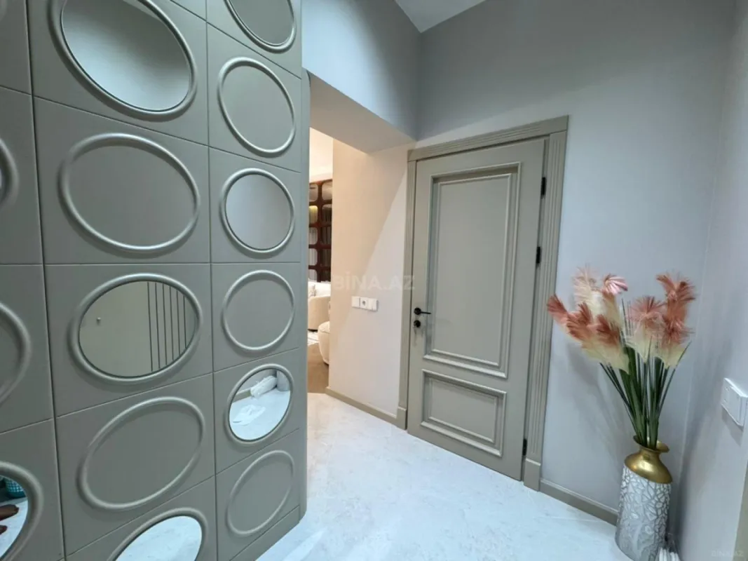 Satılır 2 otaqlı mənzil 68 m²