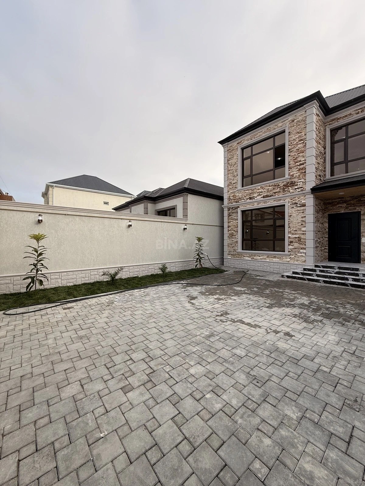 Satılır 4 otaqlı həyət evi 170 m²