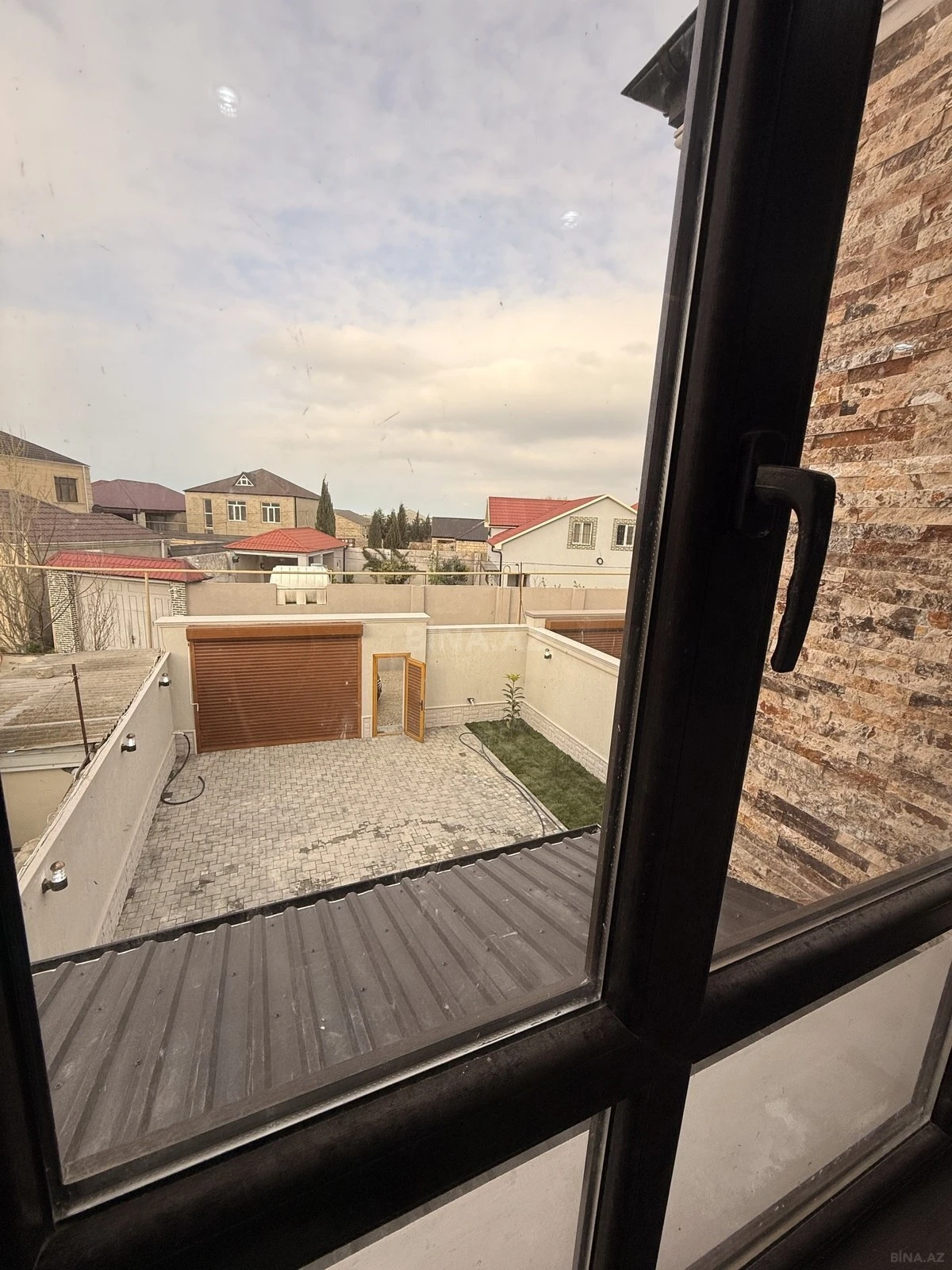 Satılır 4 otaqlı həyət evi 170 m²