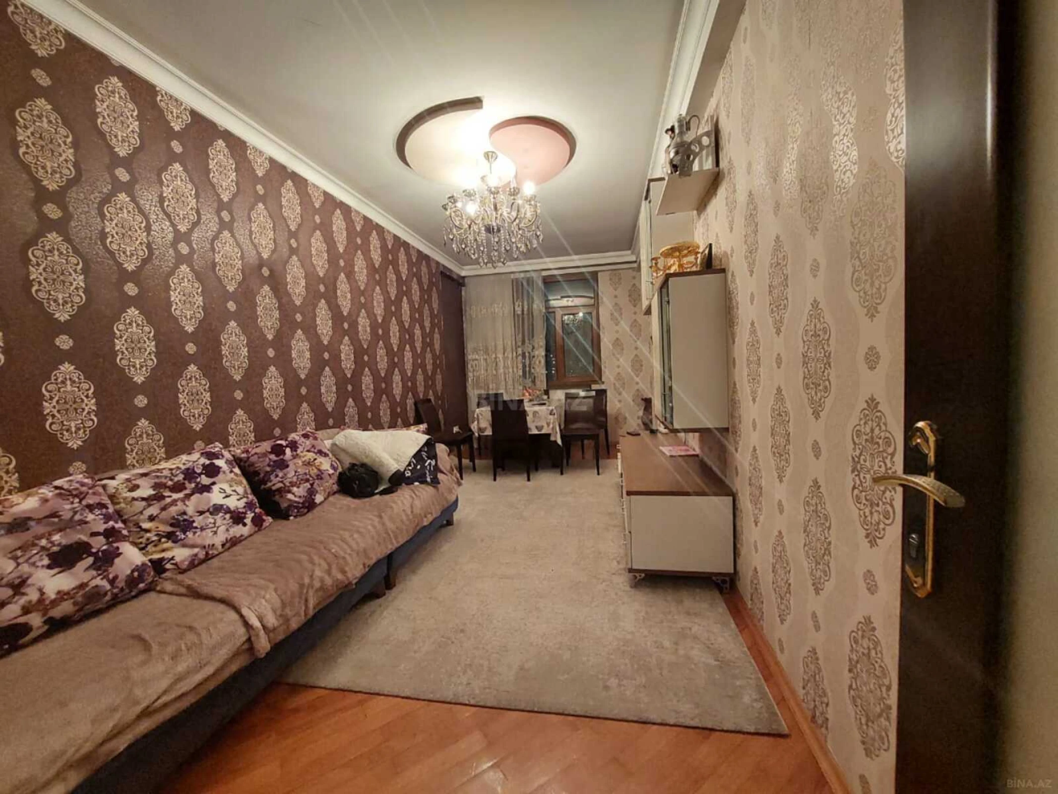 Satılır 3 otaqlı mənzil 98 m²
