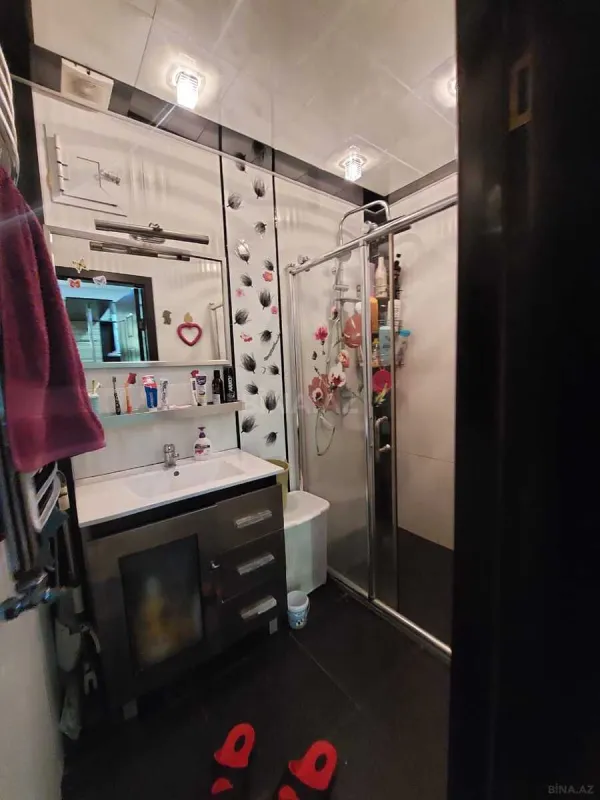 Satılır 3 otaqlı mənzil 98 m²