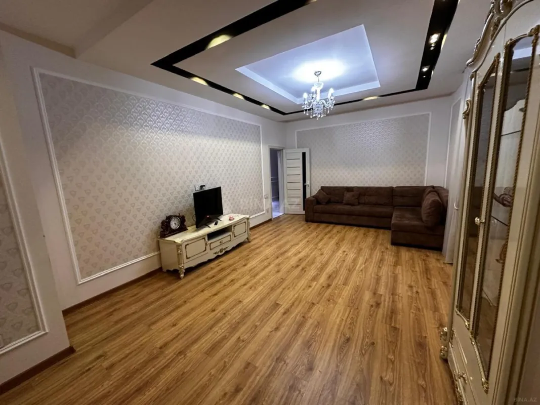 Kirayə verilir 6 otaqlı həyət evi 250 m²