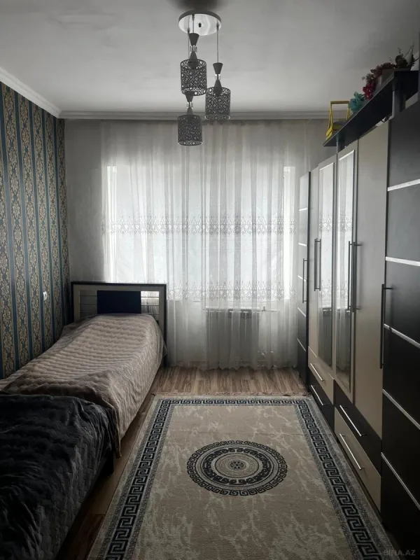 Satılır 4 otaqlı mənzil 110 m²