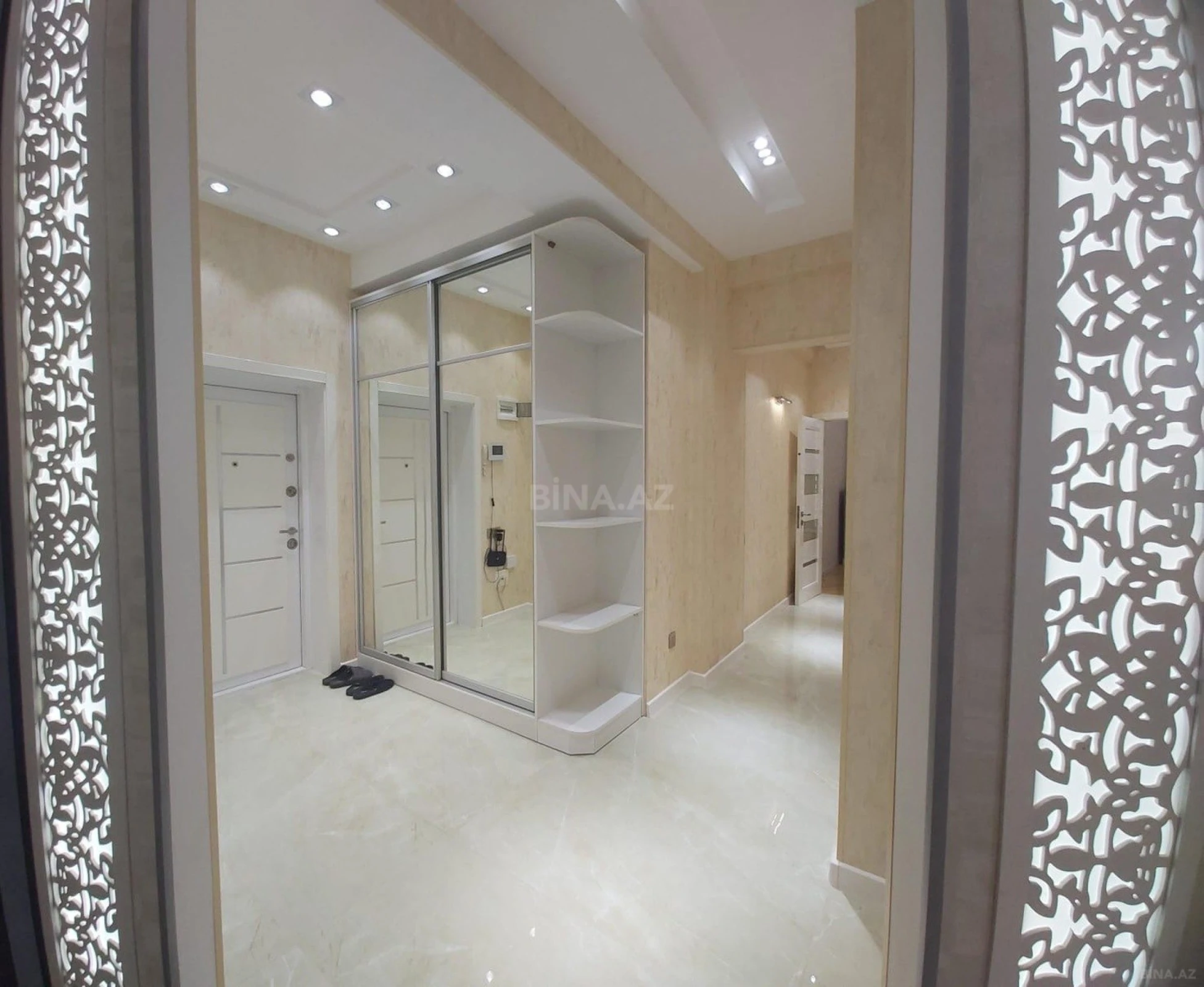 Satılır 3 otaqlı mənzil 110 m²