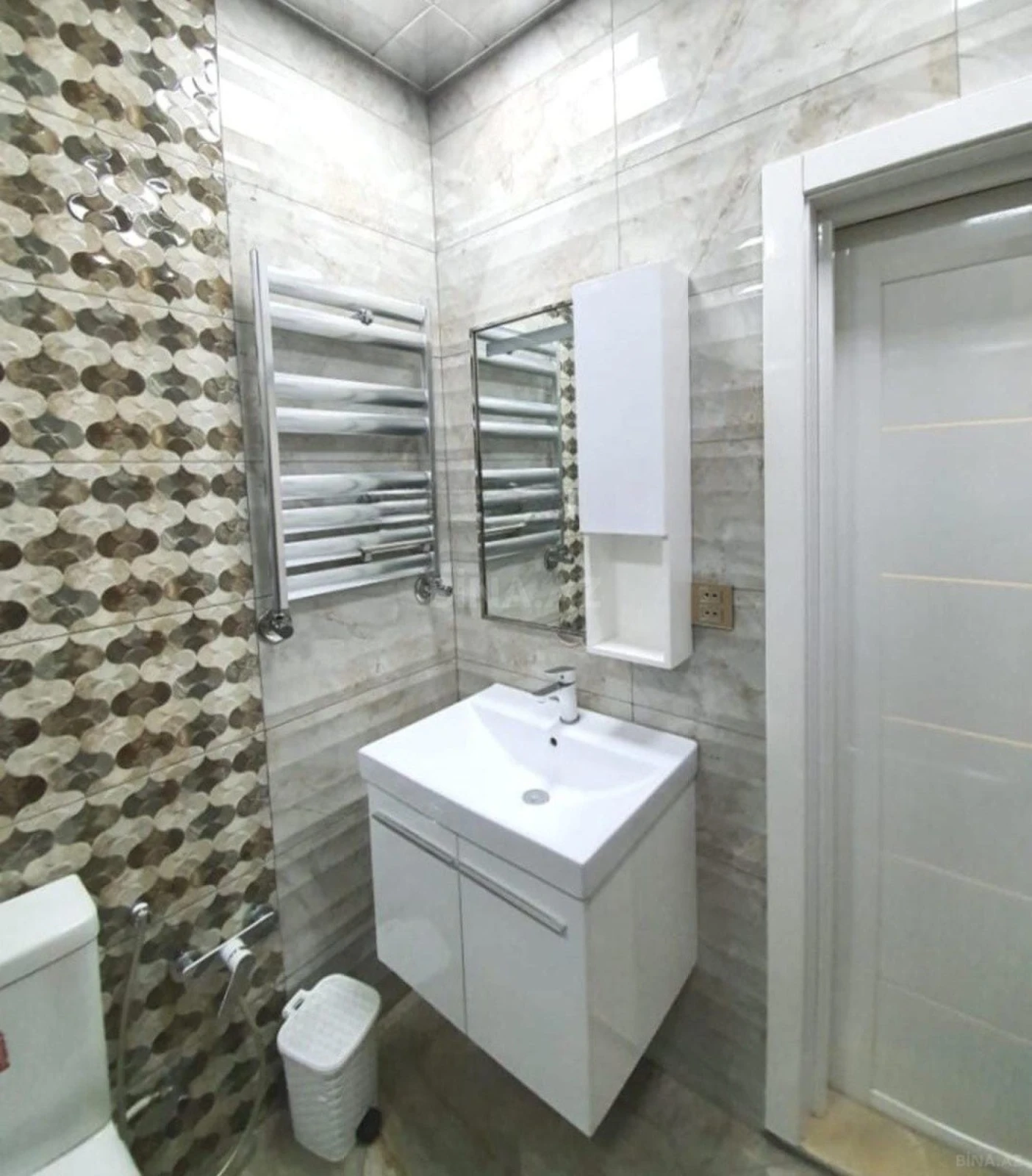 Satılır 3 otaqlı mənzil 110 m²