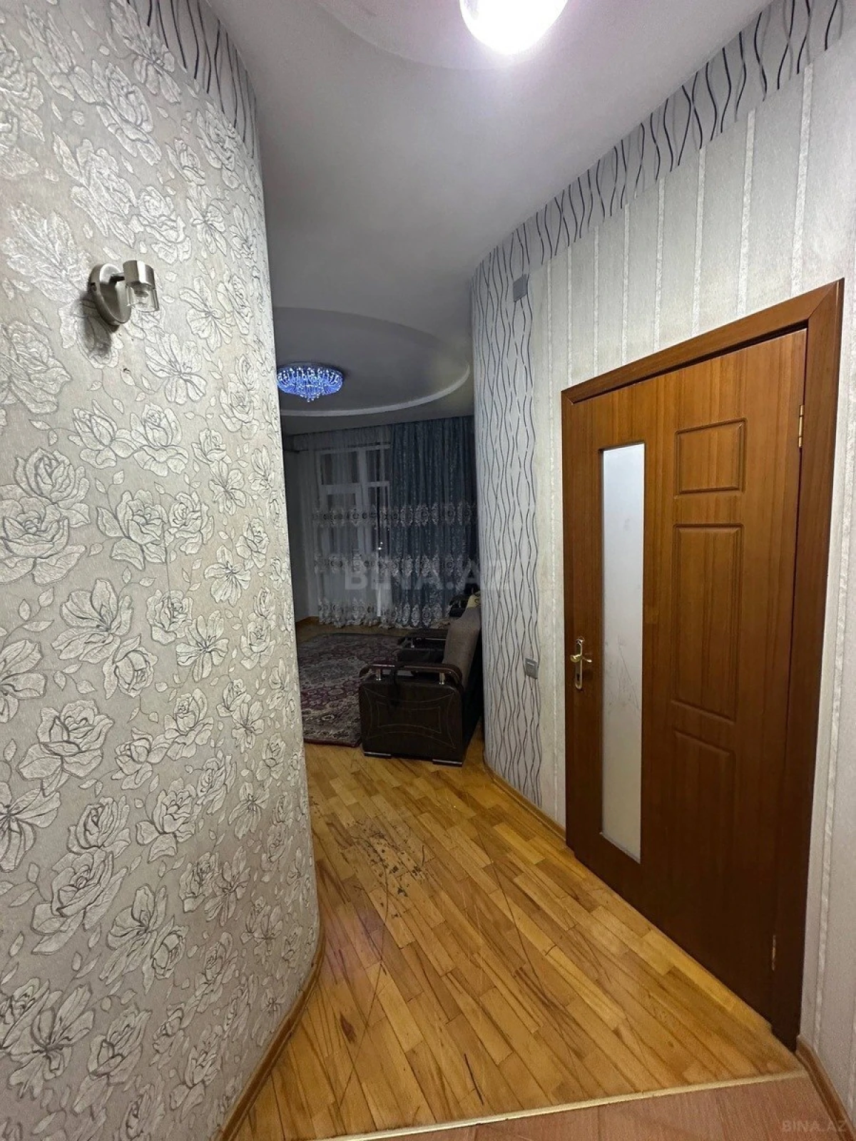 Kirayə verilir 2 otaqlı mənzil 60 m²