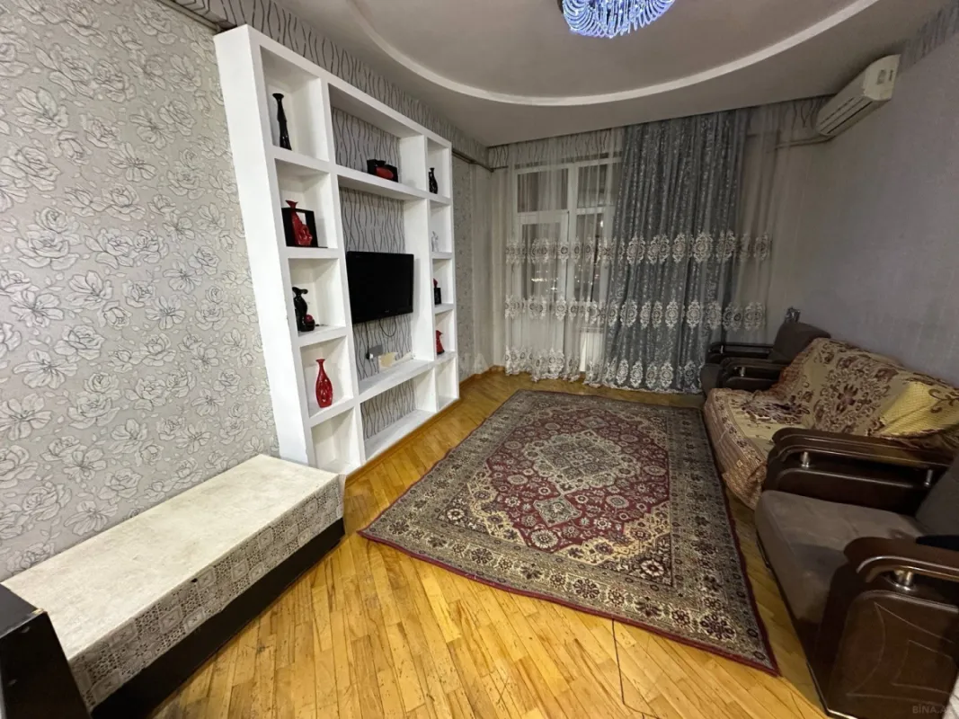 Kirayə verilir 2 otaqlı mənzil 60 m²