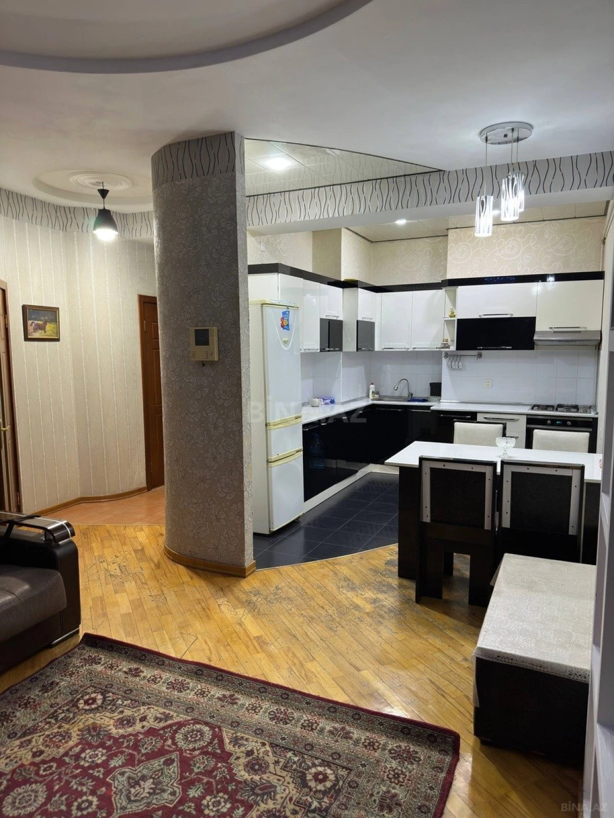 Kirayə verilir 2 otaqlı mənzil 60 m²