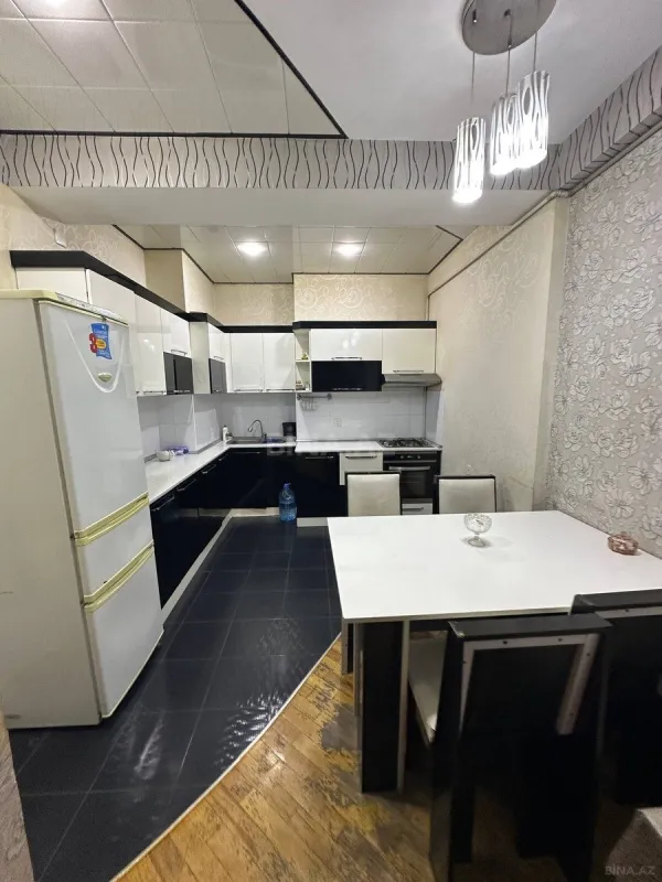 Kirayə verilir 2 otaqlı mənzil 60 m²