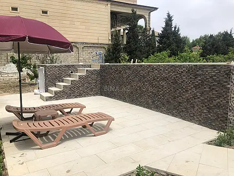 Kirayə verilir 6 otaqlı həyət evi 220 m²