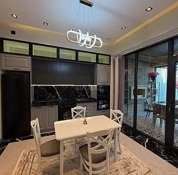 Satılır 4 otaqlı həyət evi 140 m²